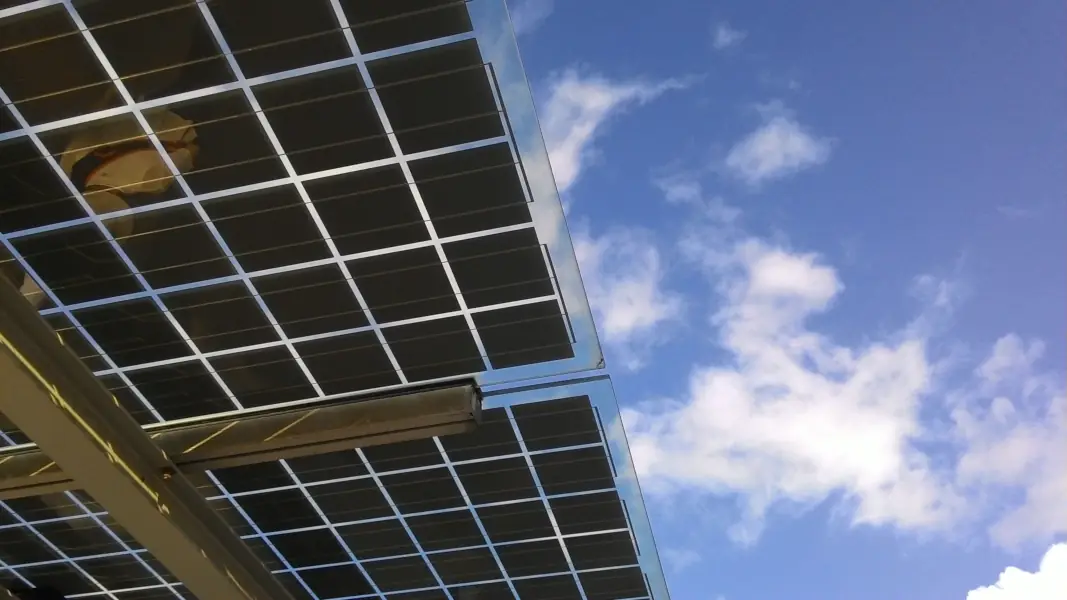¿Pueden sobrecalentarse los paneles solares? Lo que hay que saber sobre el sobrecalentamiento de los paneles solares